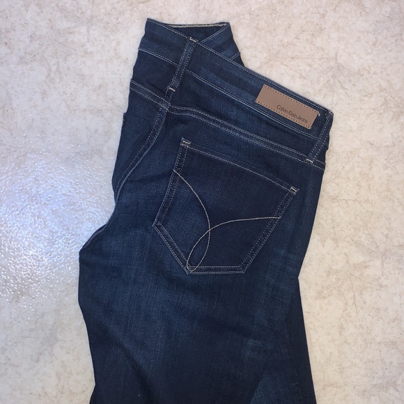 Straight Leg Calvin Klein Jeans - dark wash - Picture 3 of 3